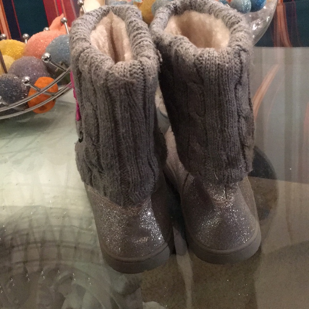 Hello Kitty Boots - Picture 4 of 6